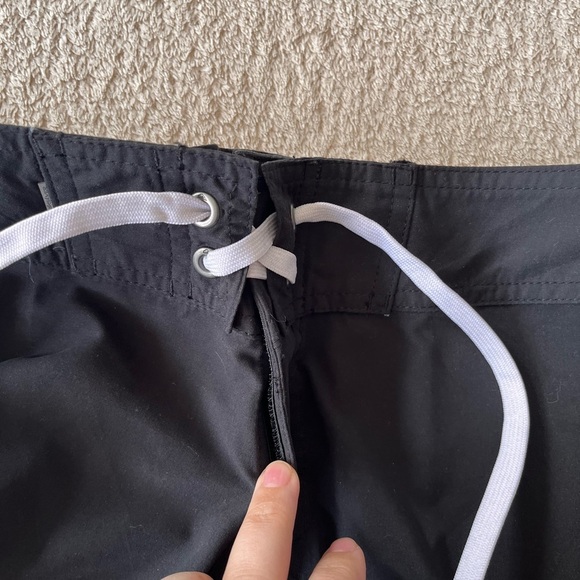 Quiksilver Black Classic Surf Style Board-shorts with Pocket 33 - Picture 11 of 13